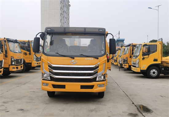 上汽躍進藍牌清障車8噸闆一拖二清障車推薦
