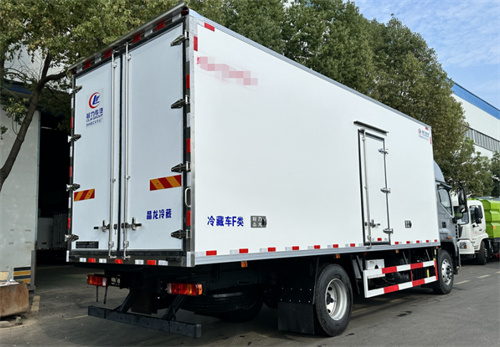 1690189163139371.jpg 福田歐航高頂雙卧冷藏車 (4).jpg