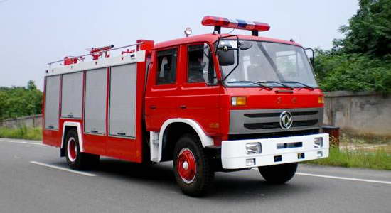 東風153幹粉消防車