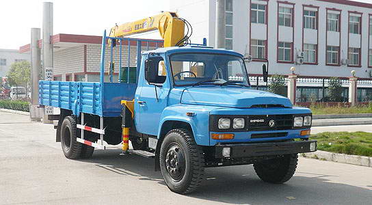 尖頭140随車起重運輸車