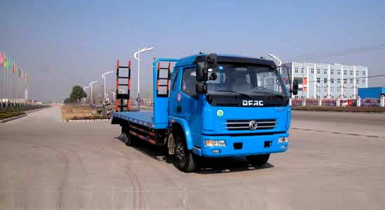 東風多利卡平闆運輸車