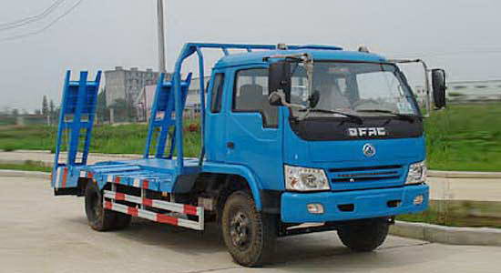 東風小霸王平闆運輸車