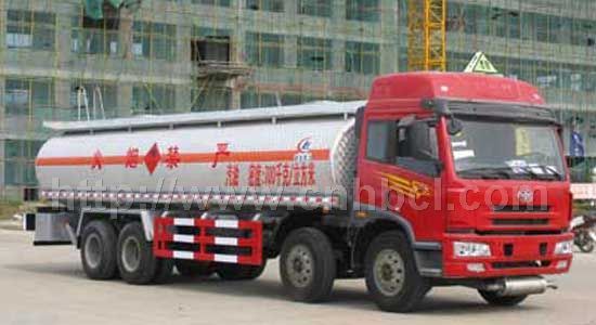 解放前四後八鎂鋁合金油罐車