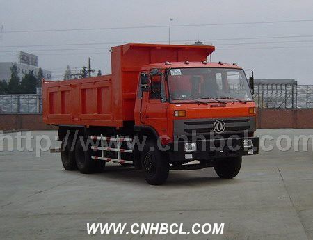 東風後八輪自卸車