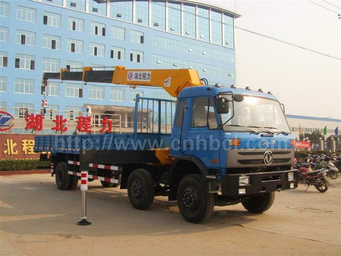 東風前四後四小三軸随車吊